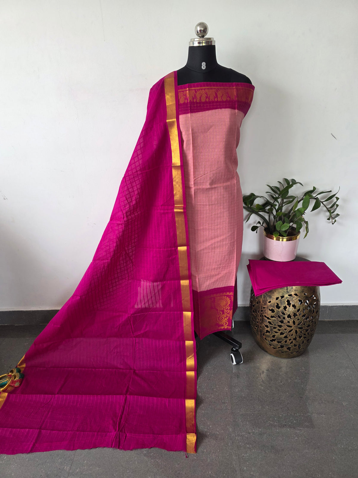 Madurai sungudi zari kattam with big border -MS109