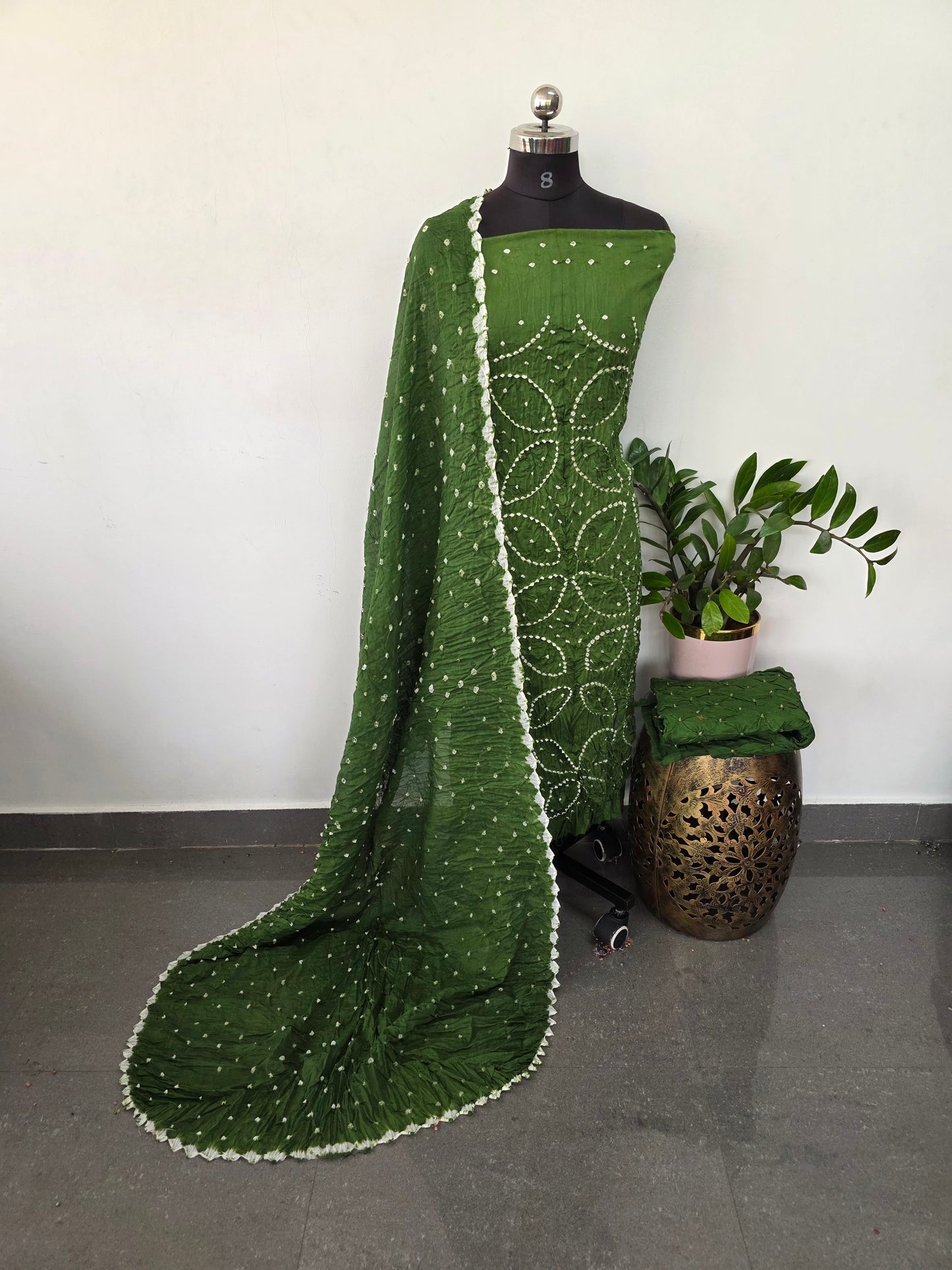 Handcrafted bandhani cotton set -B112
