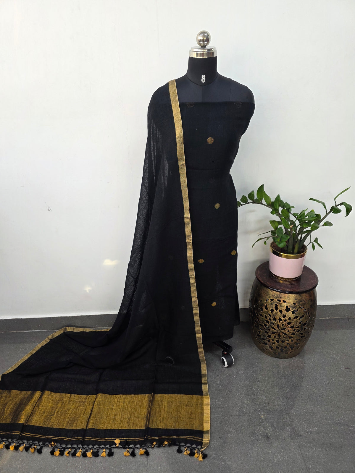 Premium handloom linen jamdhani set(black) -JMM532