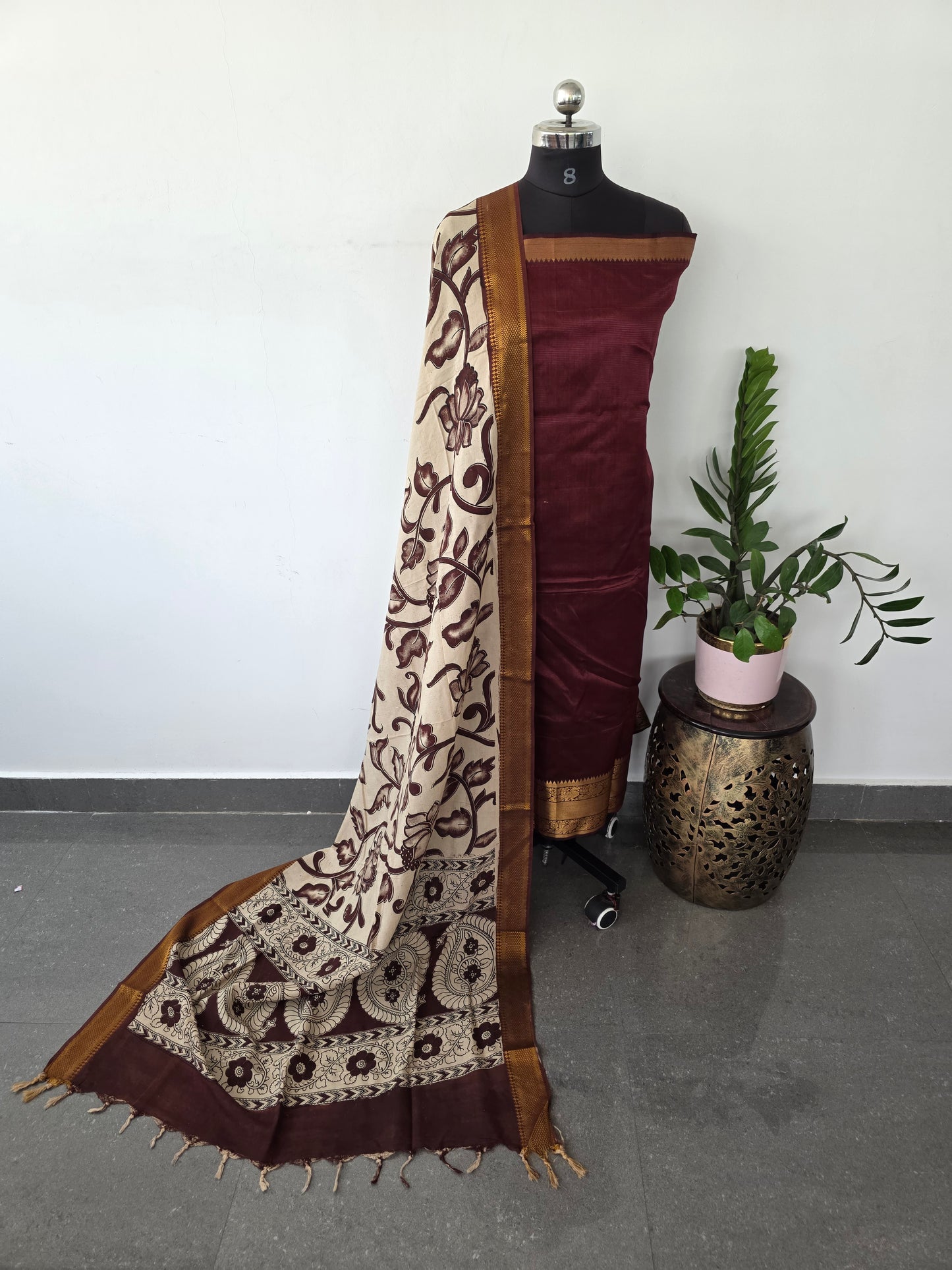 Handloom Mangalagiri silk kanchi border top with chennuri silk kalamkari shawl  - AK102