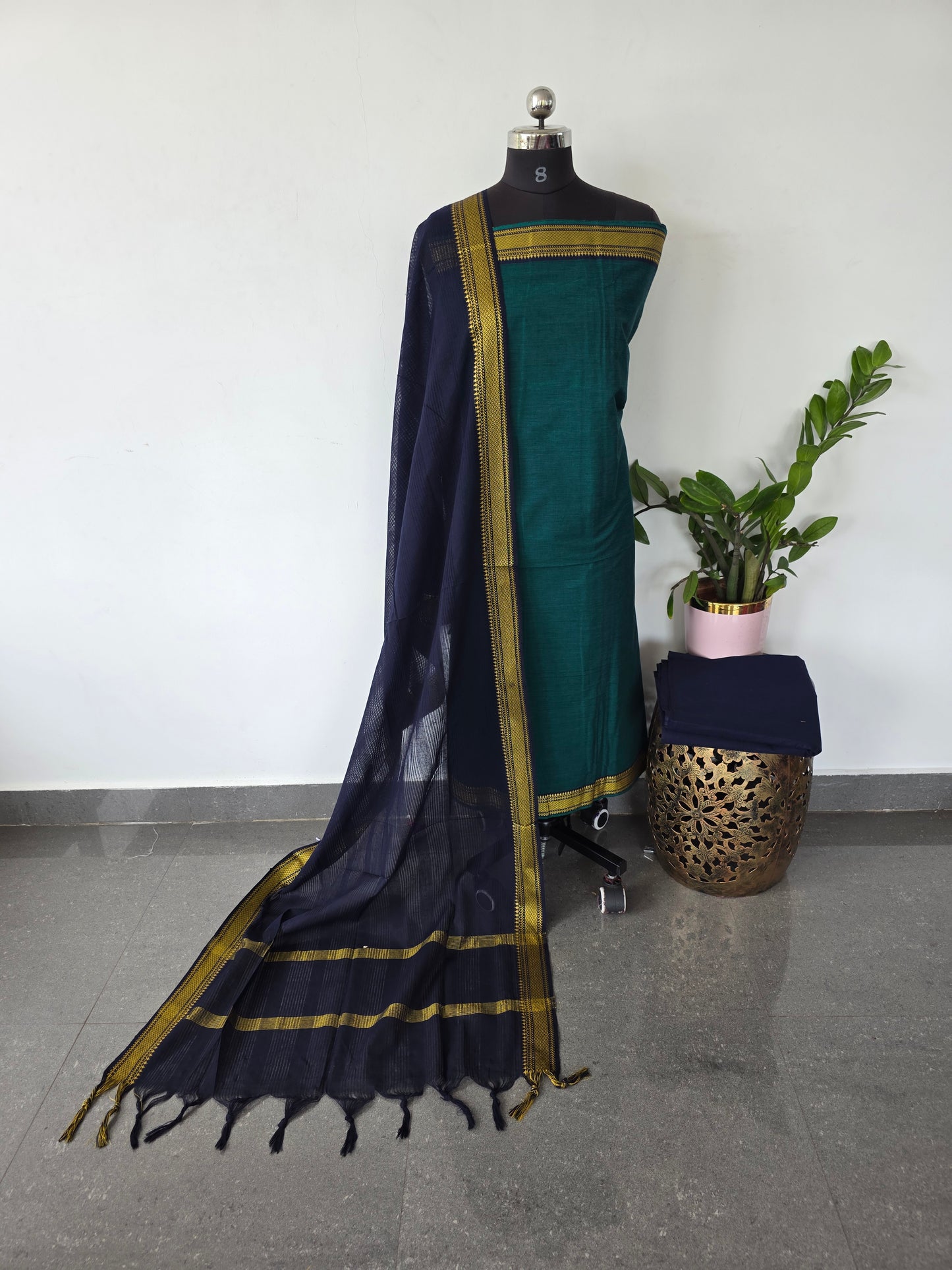 Pure handloom cotton with mangalagiri border - HJ46