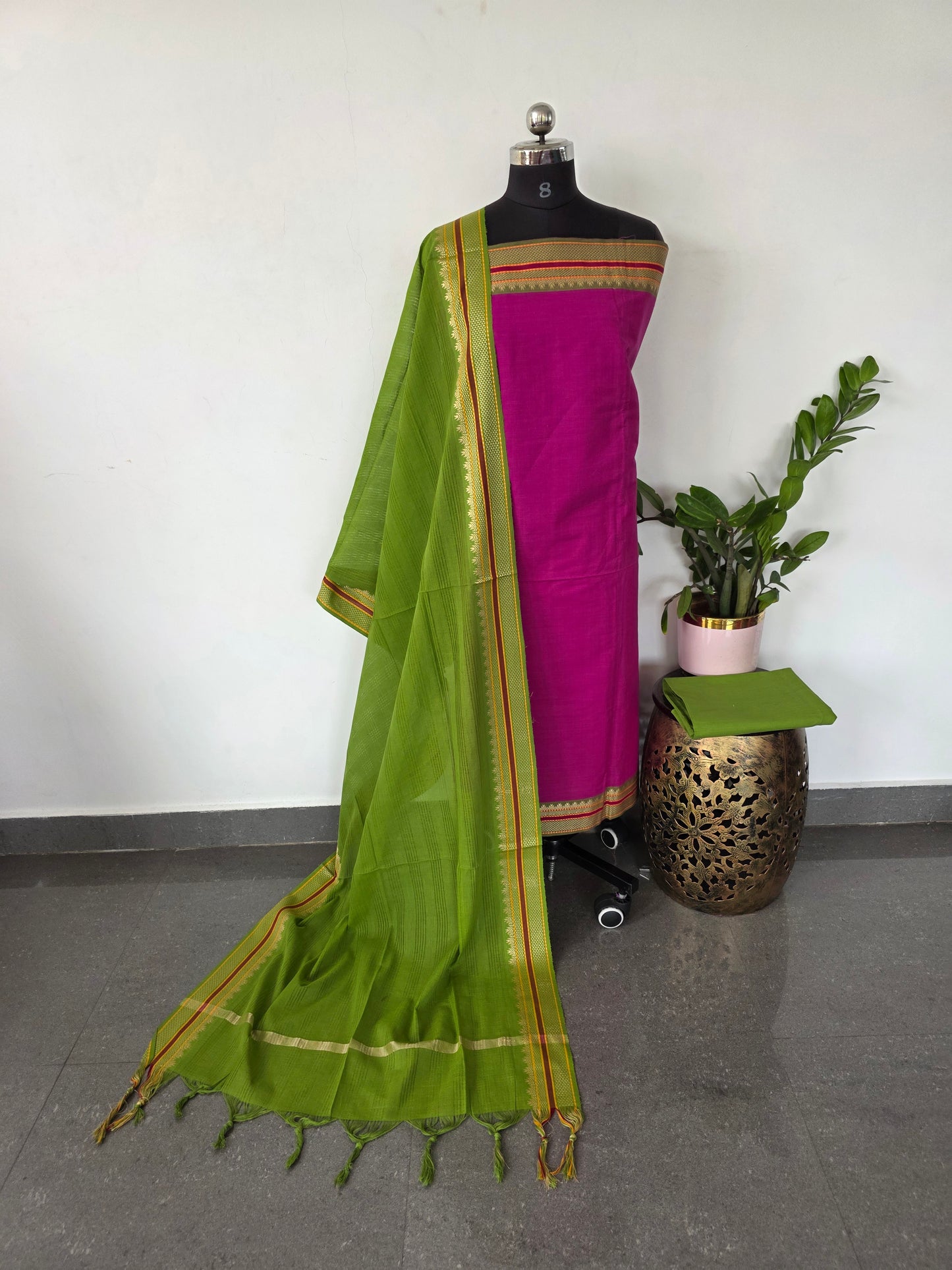 Pure handloom cotton with mangalagiri border - HJ32