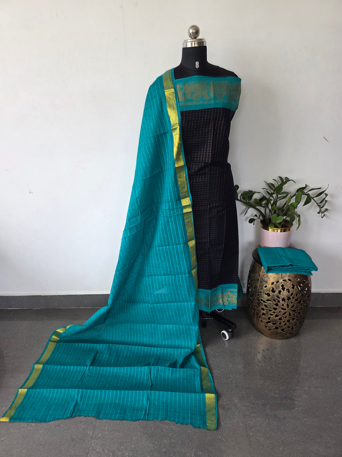 Madurai sungudi zari kattam salwar set(Blue) -MS119