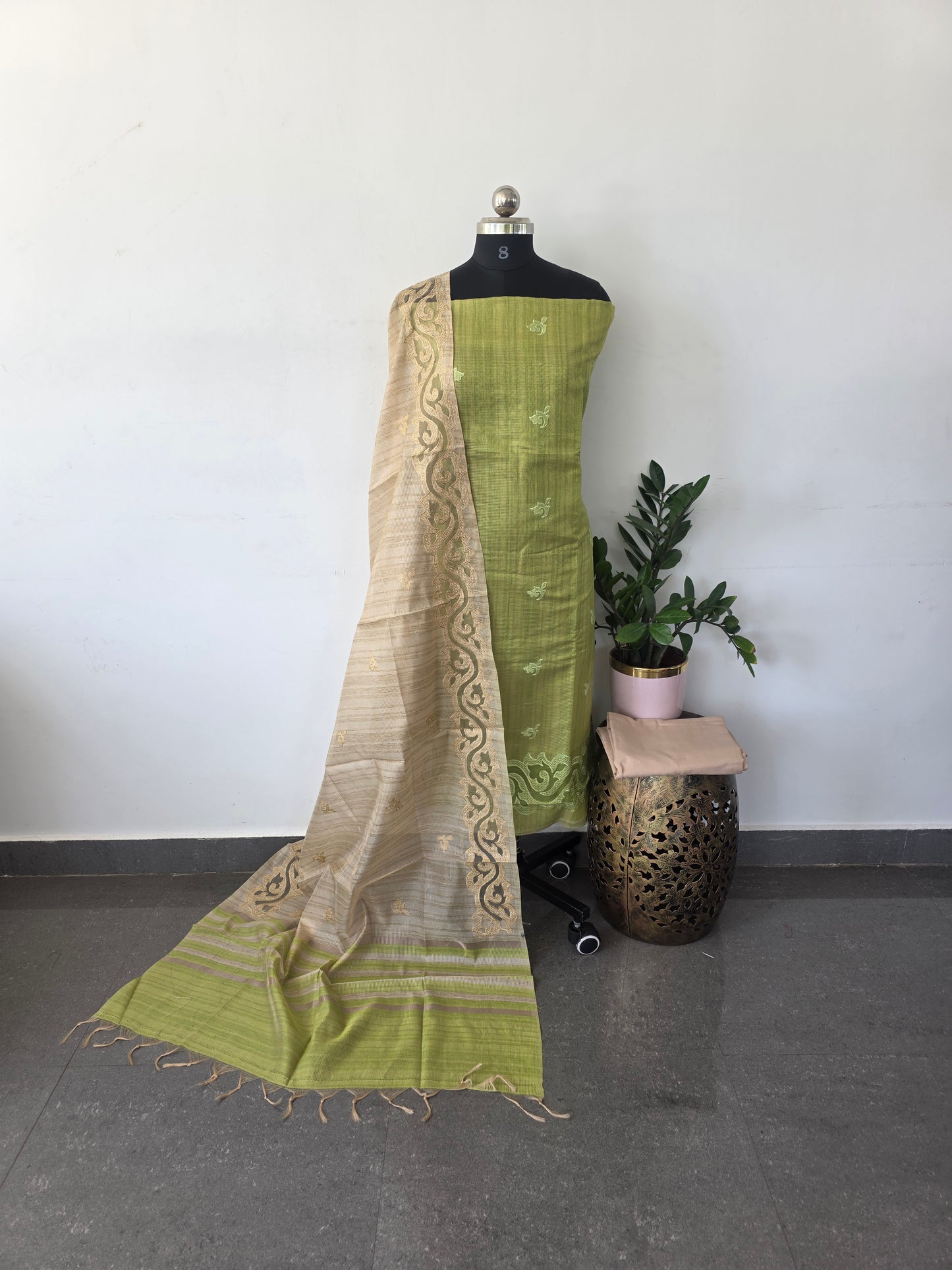 Premium shimmer tissue silk set -