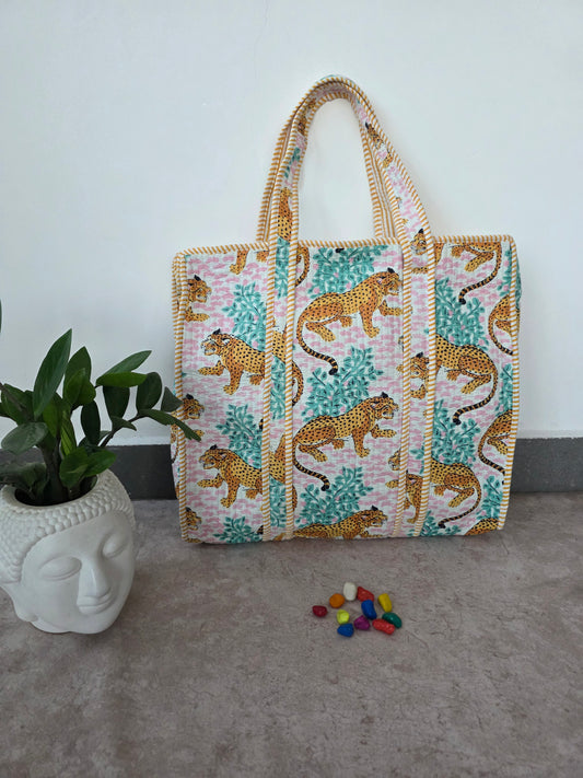 Jaipuri quilted cotton bag with zipper - QZ24