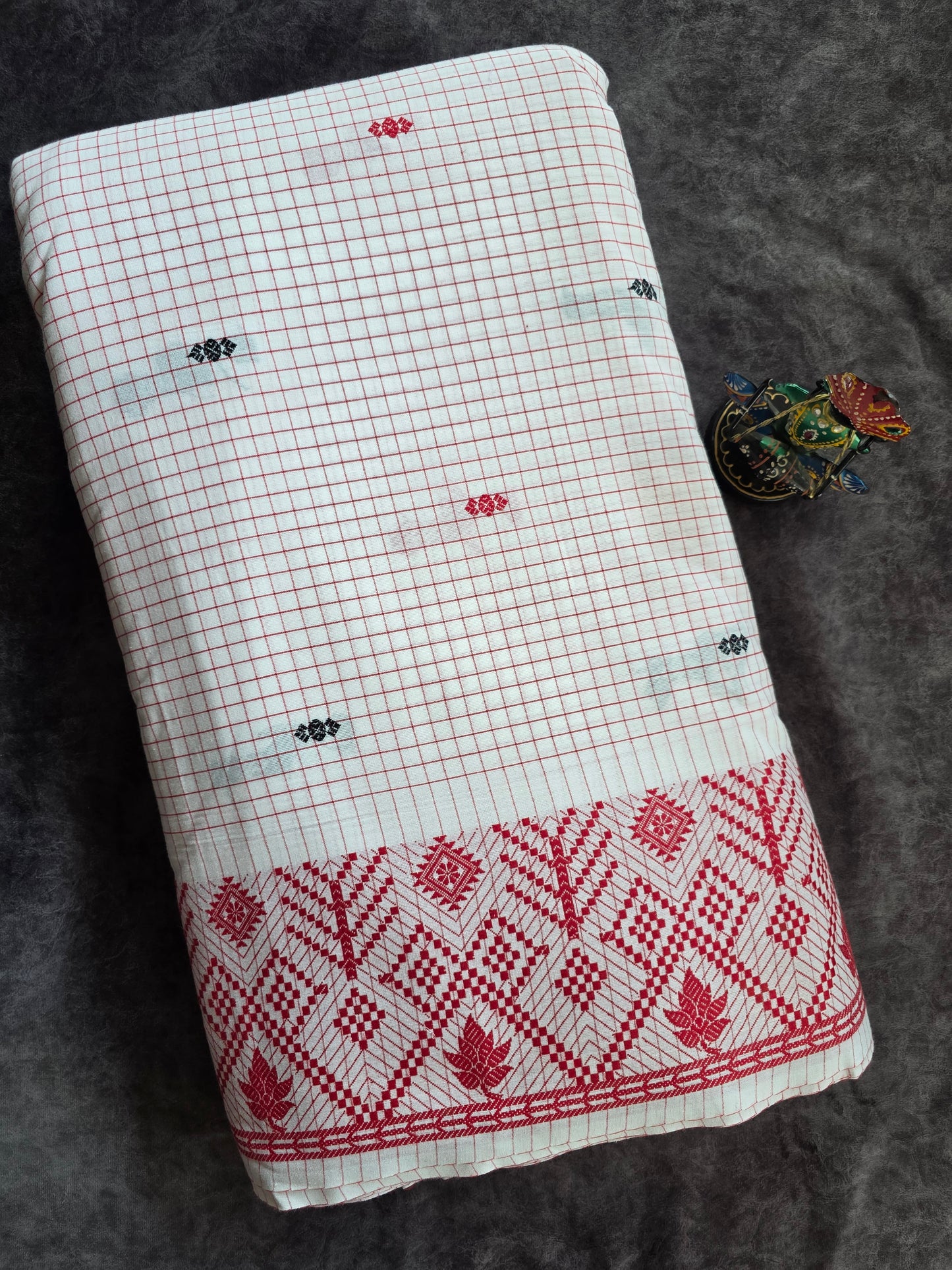 Prewashed checked jamdhani south cotton running material - HRM57