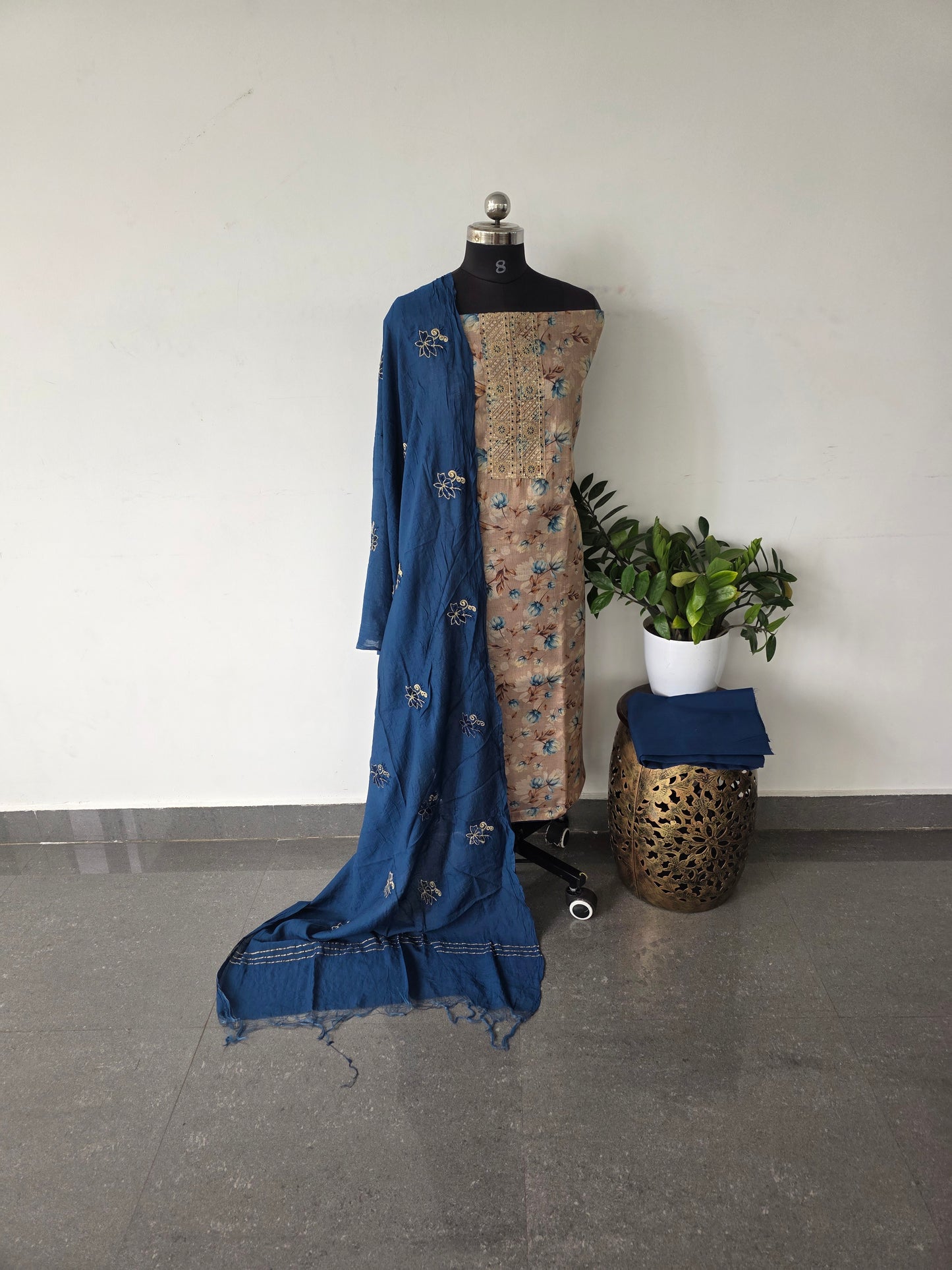 Premium embroidery tissue silk set - DS86