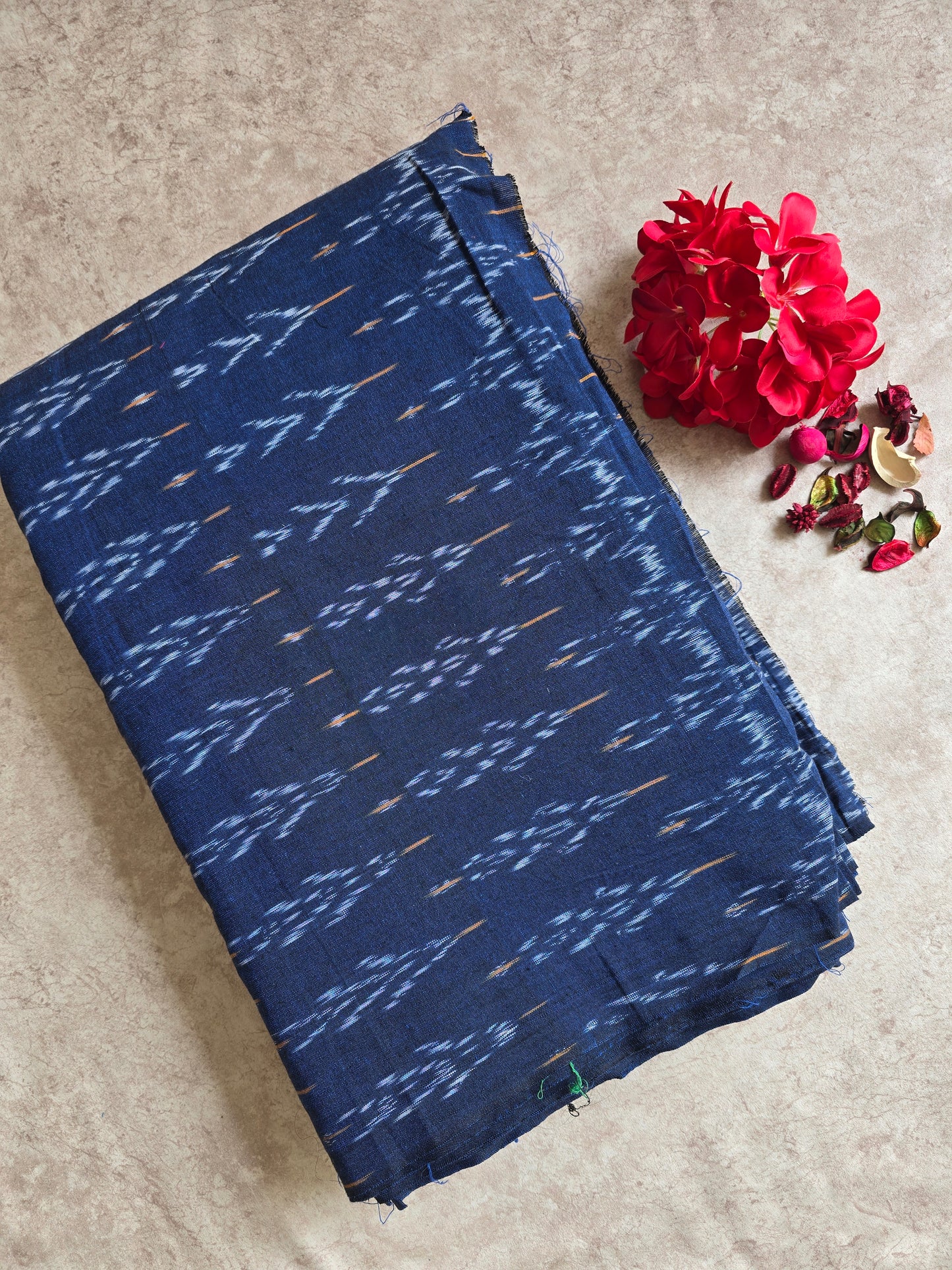 Pochampally ikkat running material ( 0.5 mtrs ) - MZ4