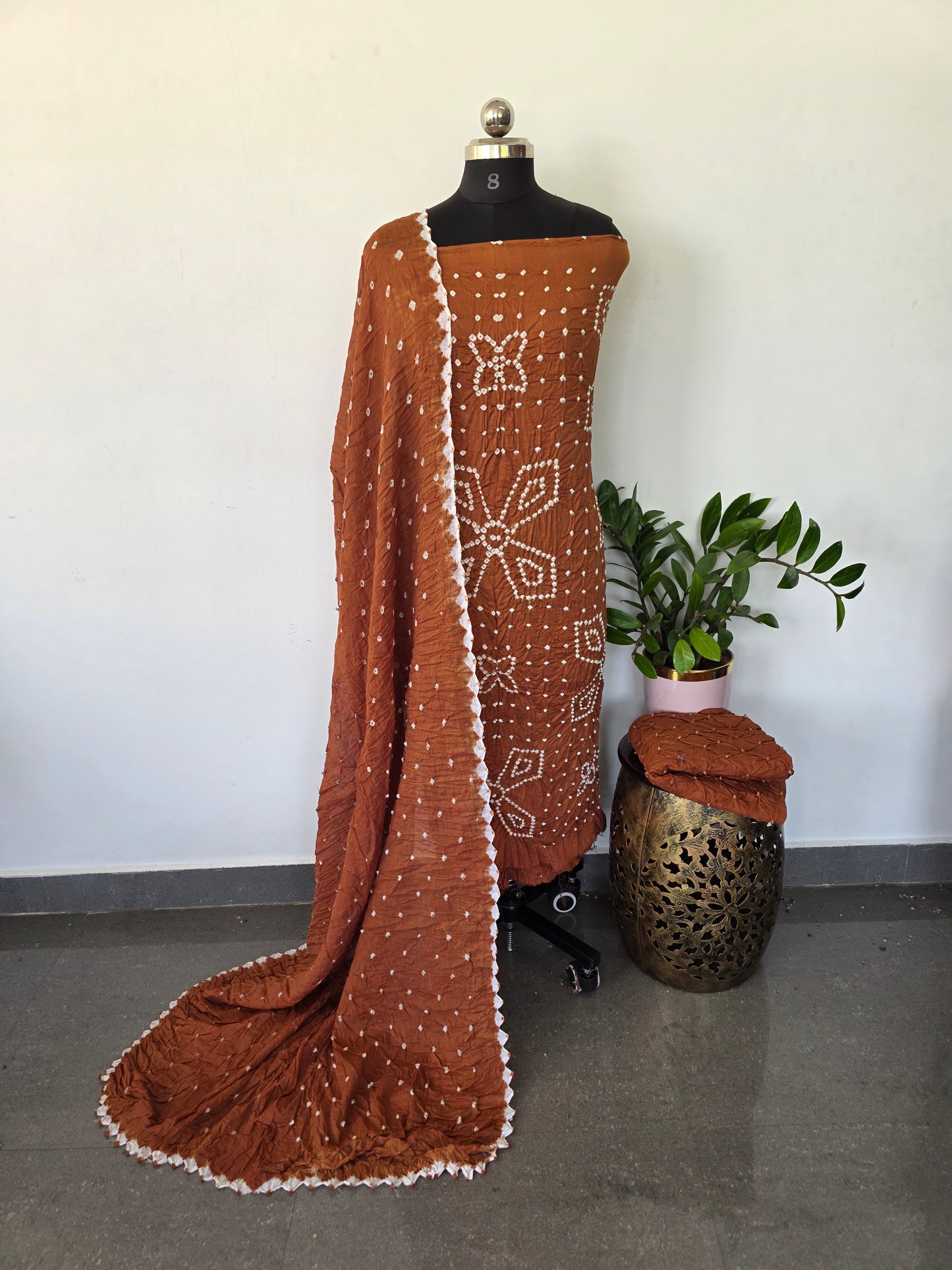 Handcrafted bandhani cotton set -B74