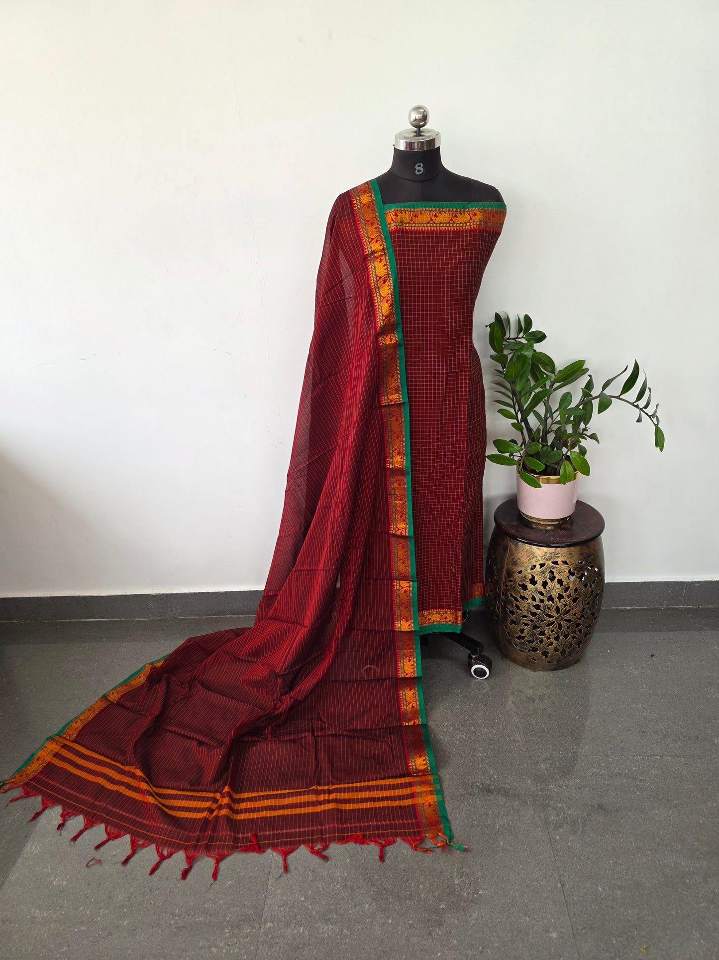 Checked Mercerised narayanapet salwar set with elephant border (4.5 meters)- NA402