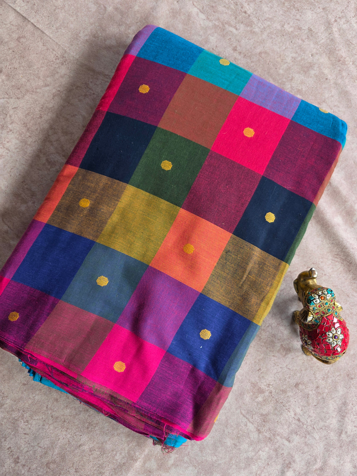Madras kattam prewashed with butta weave fabric (4 inches*4 inches) -MD161