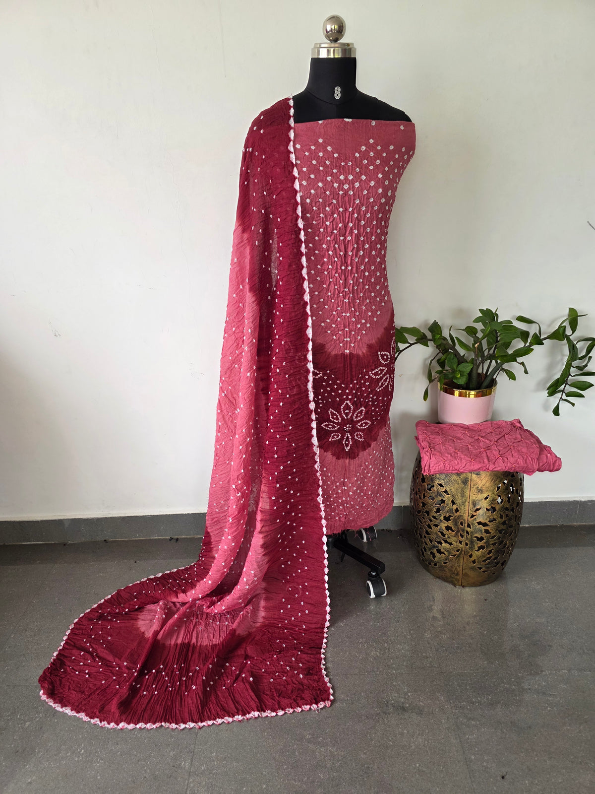 Handcrafted bandhani cotton set  -B162