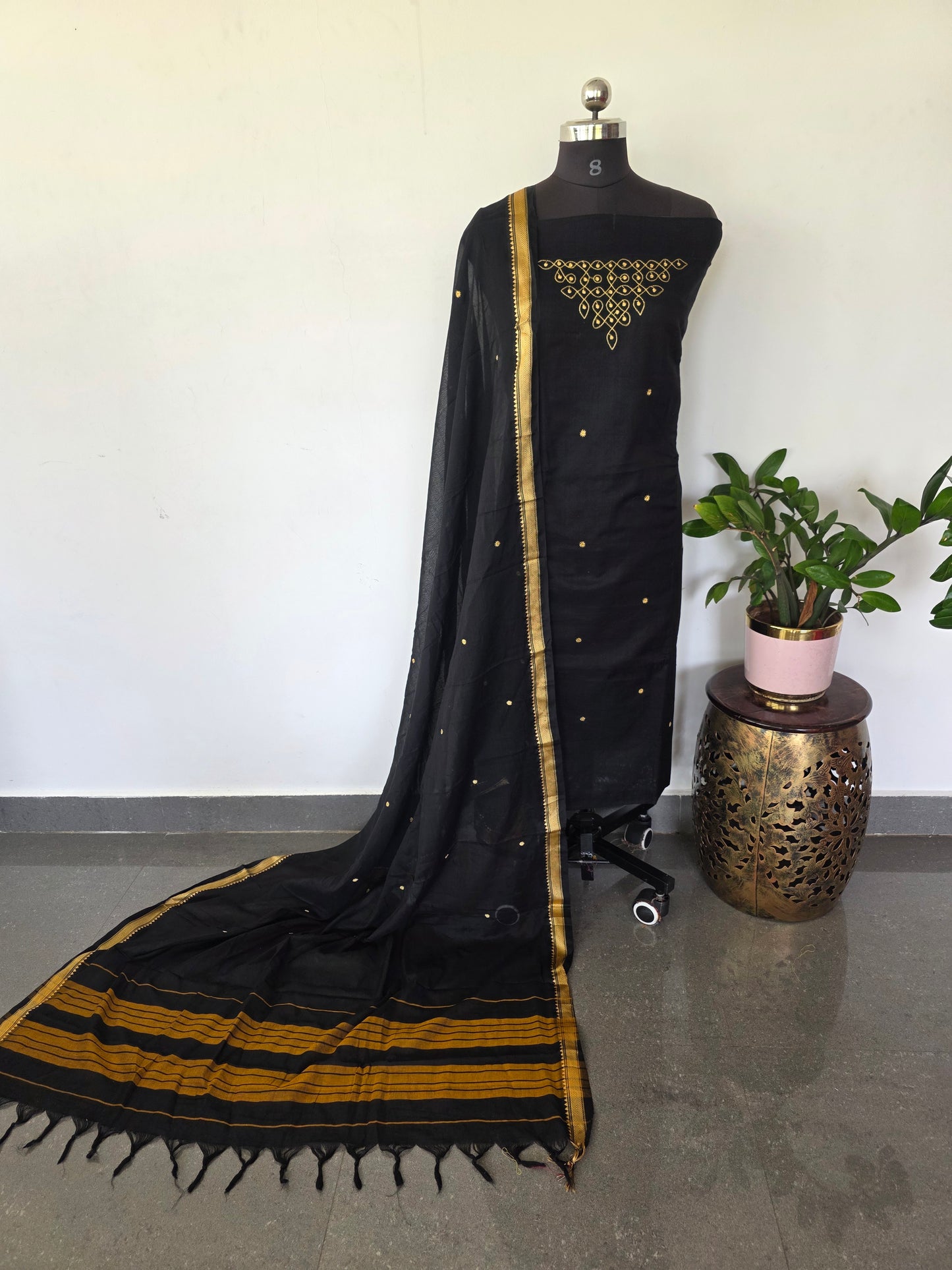 Kolam Embroidery Narayanapet salwar (4.5 mtrs)(Black) -Na470