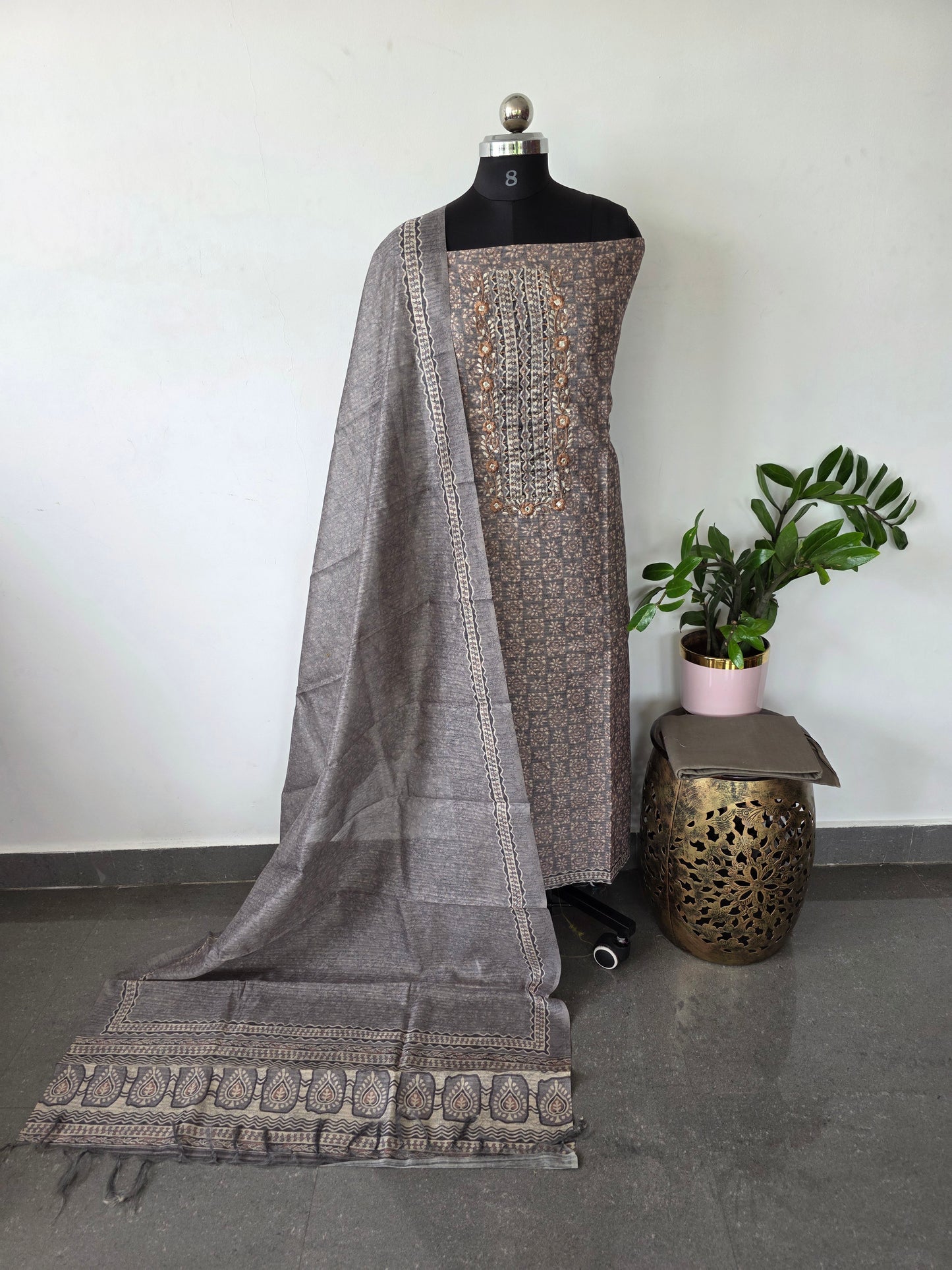 Premium tussar silk set - CLA366