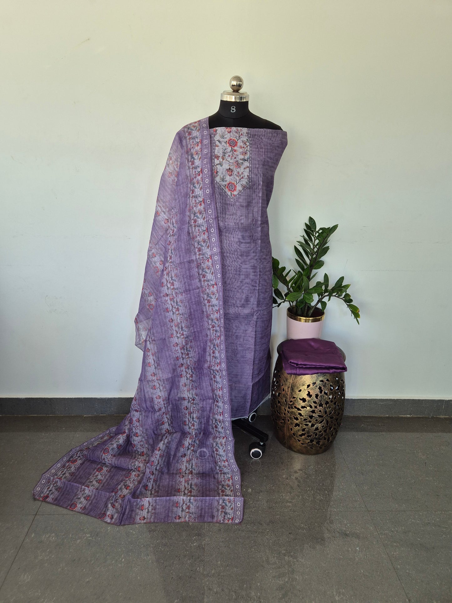 Soft linen set with Jari lines  - SJ12