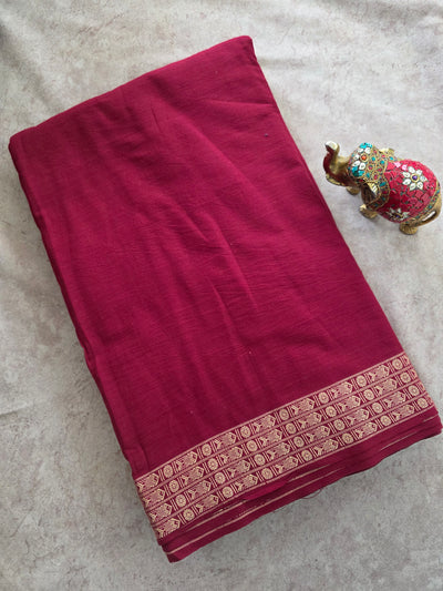 Prewashed South cotton running material with fish border - HRM396