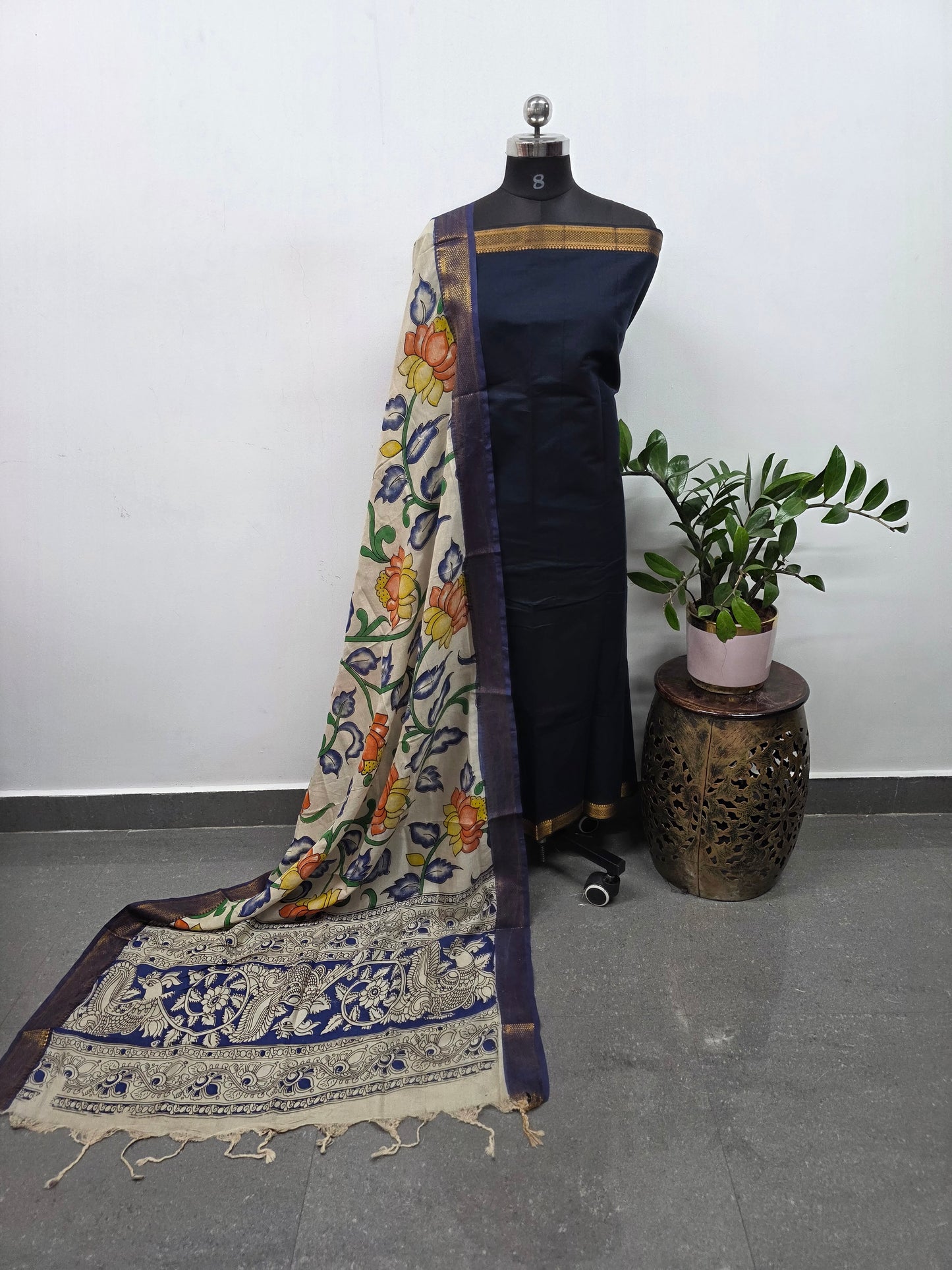 Earth & Loom - Mangalagiri cotton top with chennuri kalamkari silk shawl (blue)- MK28