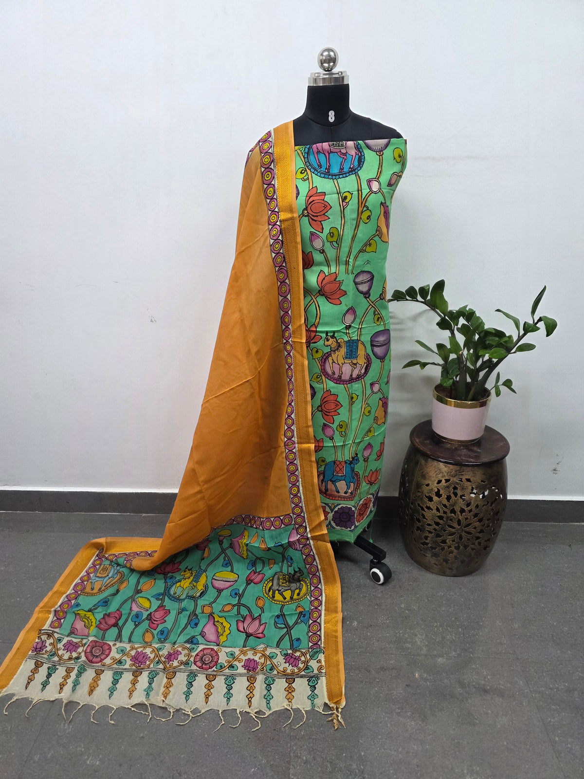 Kalahasthi Handcrafted Penkalamkari bangalore silk set -KH278