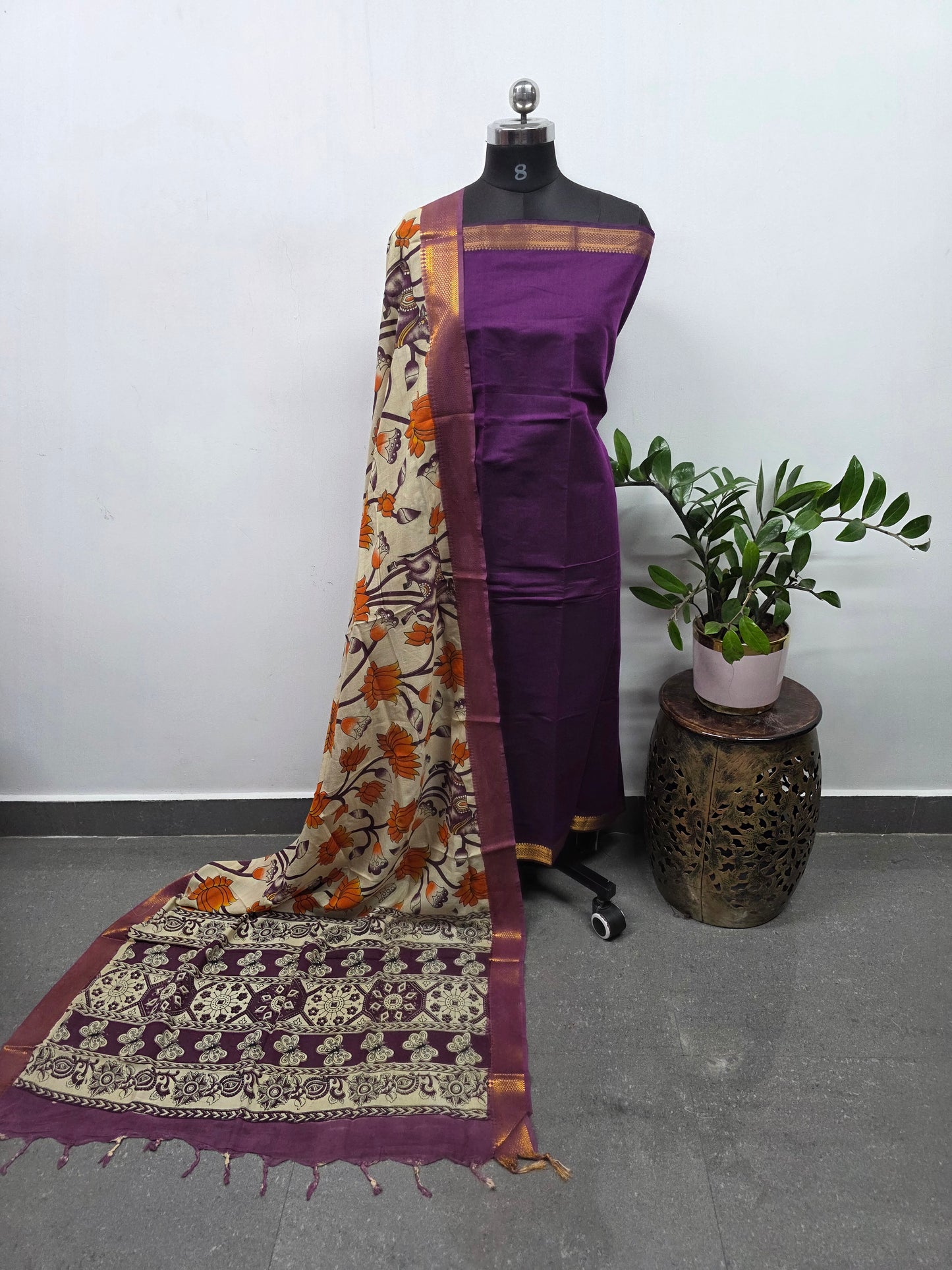 Earth & Loom - Mangalagiri cotton top with chennuri kalamkari silk shawl - MK36