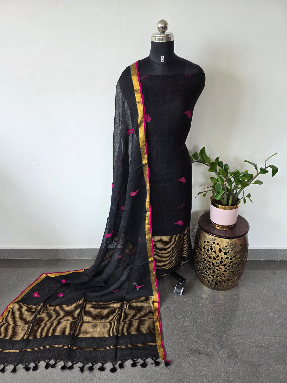 Premium handloom linen jamdhani set(Black) -JMM556