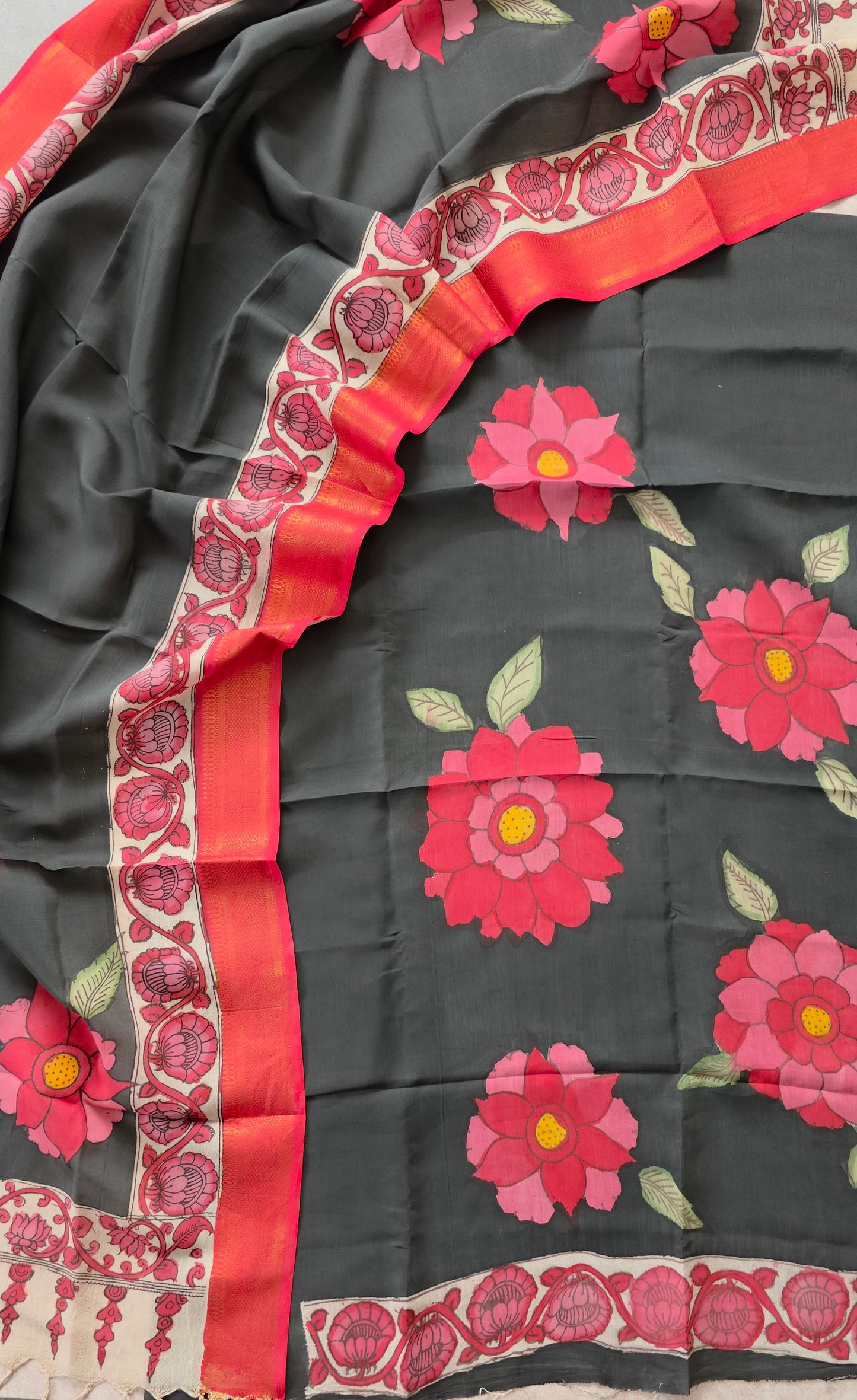 Handcrafted Kalahasthi Penkalamkari bangalore silk set - KH59