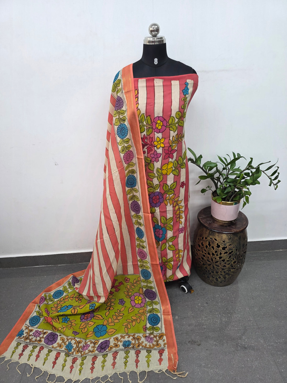 Kalahasthi Handcrafted Penkalamkari bangalore silk set -KH262