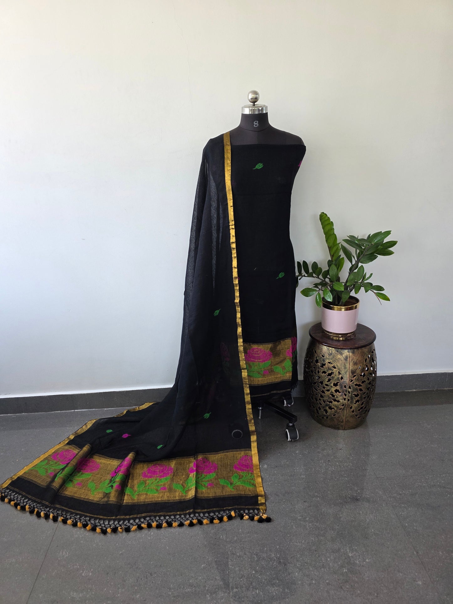 Premium handloom linen paithani jamdhani set (black)- JMM8