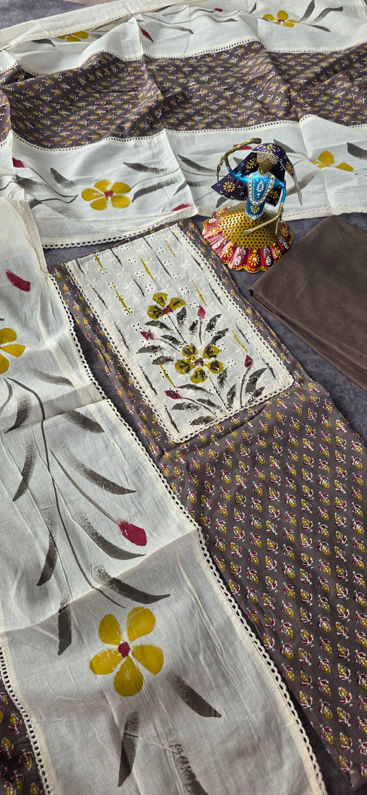 Pure jaipuri cotton with brush paint hakoba neck work  - 3